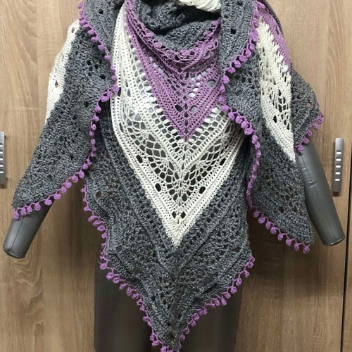 Knitted PANSIES scarf new, multicolor