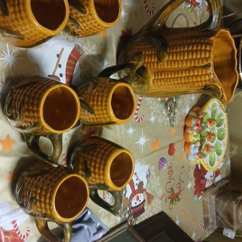 Vintage Majolica style ceramic serving set 'Corn' (Jug & 6 Cups)