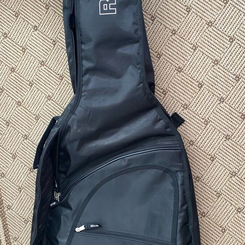 Hohner hc 03 classical guitar used with excellent case