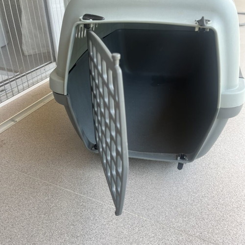Pet Carrier with Removable Top and Door, New