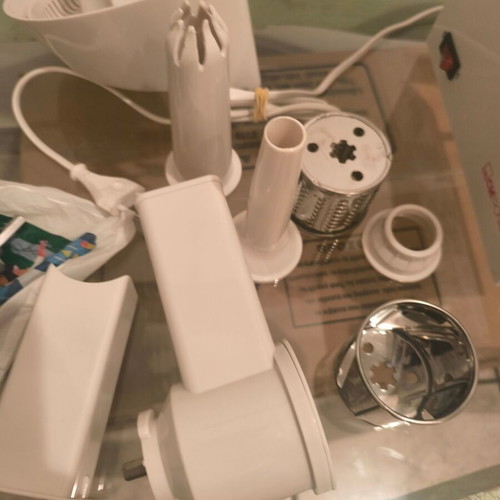 Electric device for cookies and minced meat like new with accessories