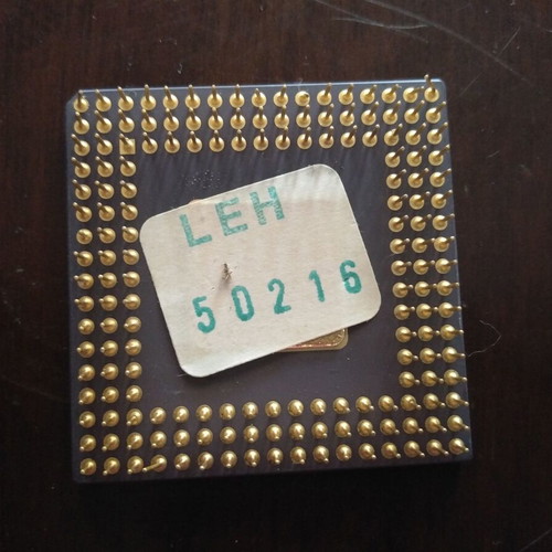 AMD 486DX2-66MHz processor used, collectible