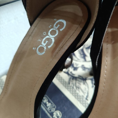 GoGo Shoes women's pumps size 38 like new, black
