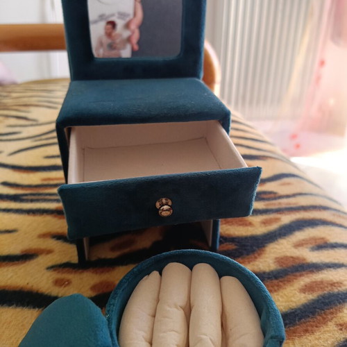 Jewelry box like new, green