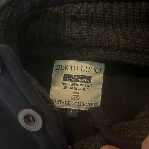 Berto Lucci sweatshirt blue with neck lining and pocket size L new