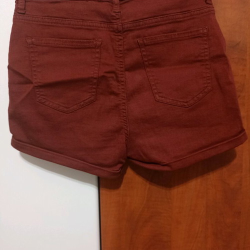 Women's shorts like new, 3 pieces, size small, khaki, burgundy, orange