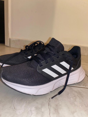 Adidas black athletic shoes like new, size 38.5