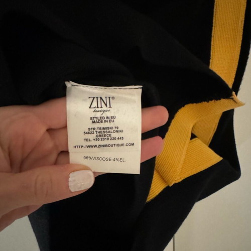 Zini Boutique knitted midi skirt like new, black with yellow stripe