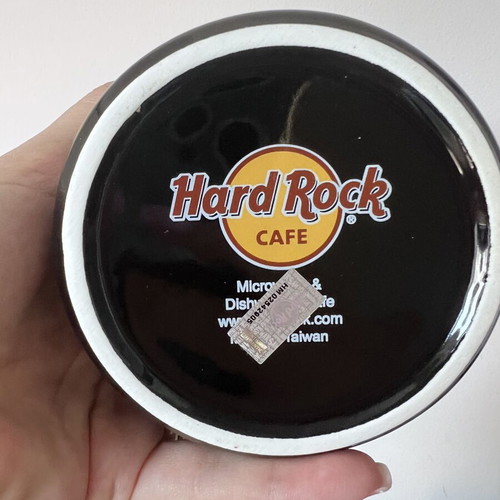 Hard Rock Cafe Vienna mug new in box