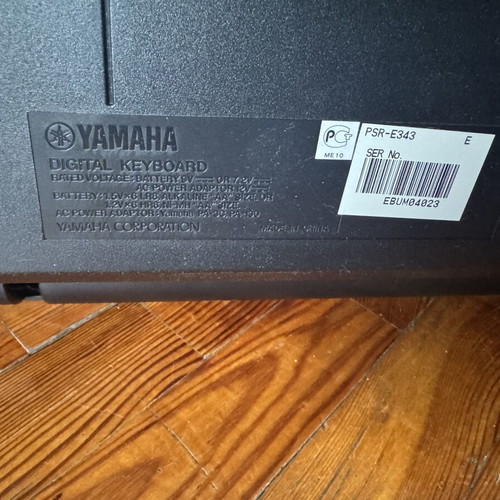 Yamaha PSR-E343 keyboard