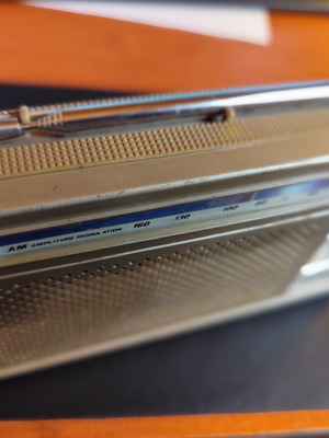 Φορητό ραδιόφωνο Vintage AM-FM Oscar