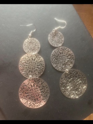 Women's earrings silver color new