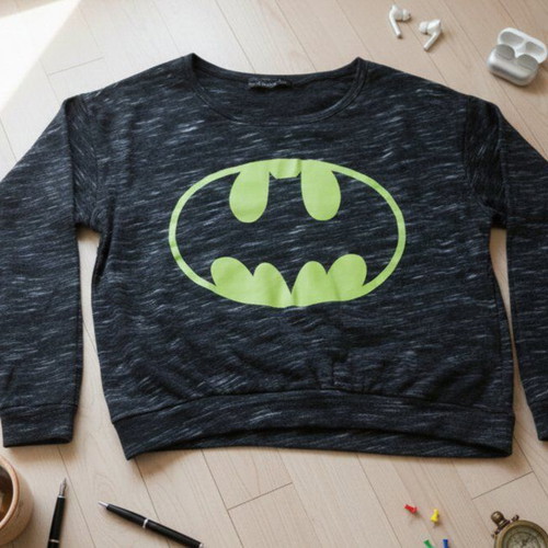 Batman Short Makο Shirt like new, black and grey