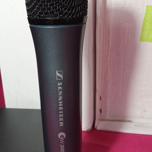 Sennheiser eW300 Wireless Professional Microphone System like new