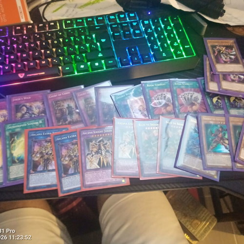 Yu-Gi-Oh Kings Knight core deck, 32 cards