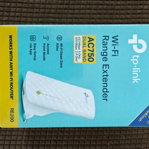 TP-Link RE200 AC750 Wi-Fi Range Extender like new, dual band