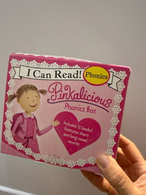 Pinkalicious phonics box new, 12 books in English