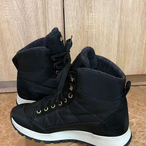 Olang women's snow boots like new, size 38, black and white