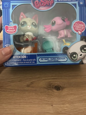 Littlest Pet Shop Pet Pairs Set new, 2 figures with accessories