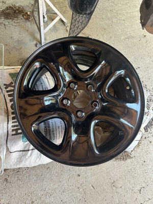 Suzuki Vitara rim like new