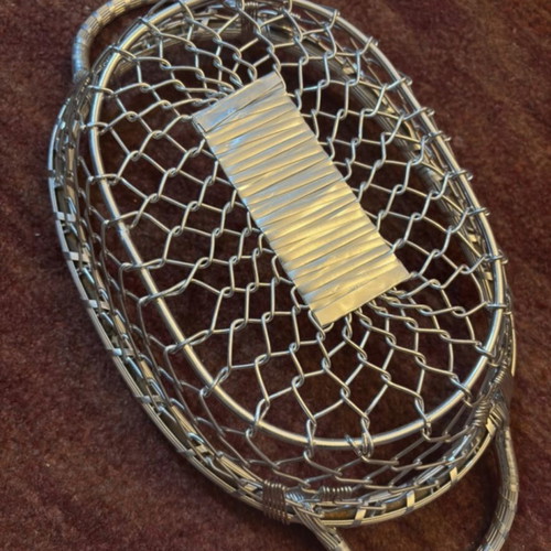 Metal bread basket 23x33 like new