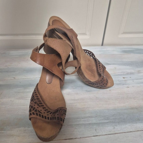 Yokono sandals size 40 used, brown with thick heel