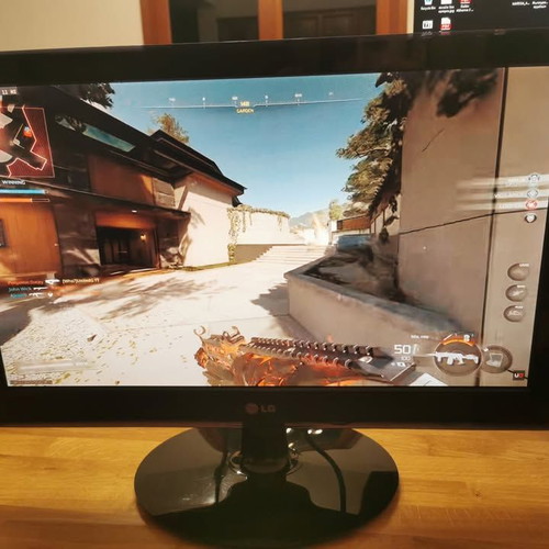 LG 22-inch computer monitor with stand and VGA cable