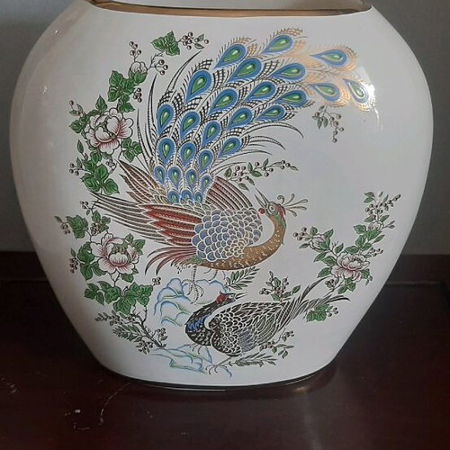 Handmade Greek vase used with 24K gold