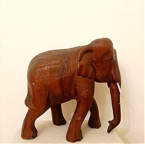 Ξυλόγλυπτος ελέφαντας