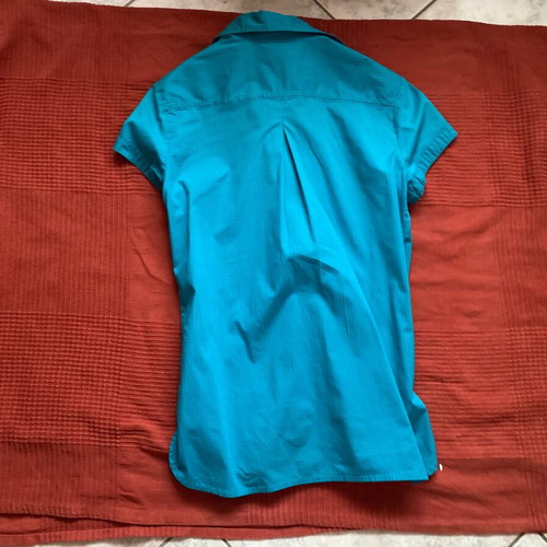 Sarah Lawrence turquoise fitted short-sleeve shirt, women's