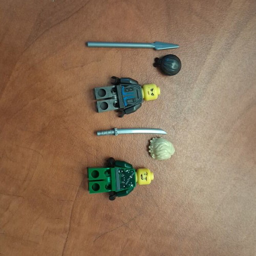 LEGO Ninjago figures pack: Lloyd & Nya Season 9 Hunted