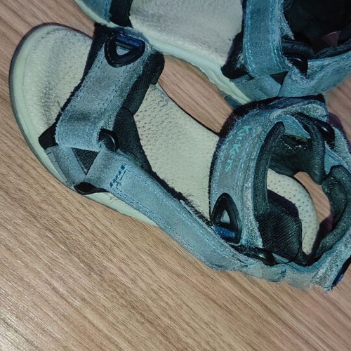 Kickers Classics kids shoes used, sandals size 25