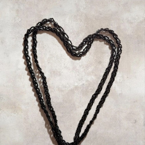 Beaded necklace black like new