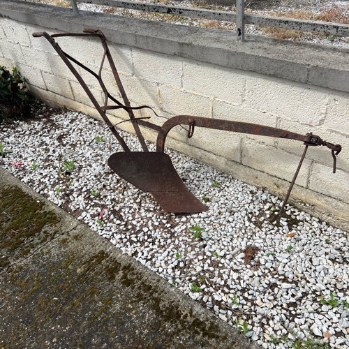 Plow decorative used, aleutri