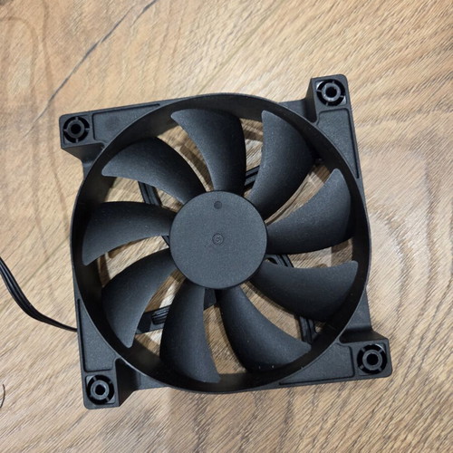 NZXT and Aerocool case fans