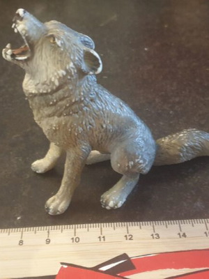 Bullyland Wolf Figure like new
