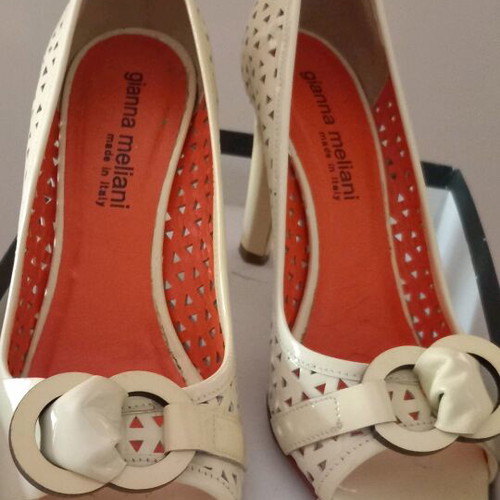Gianna Meliani Pumps Size 36 Like New, Yellowish Color