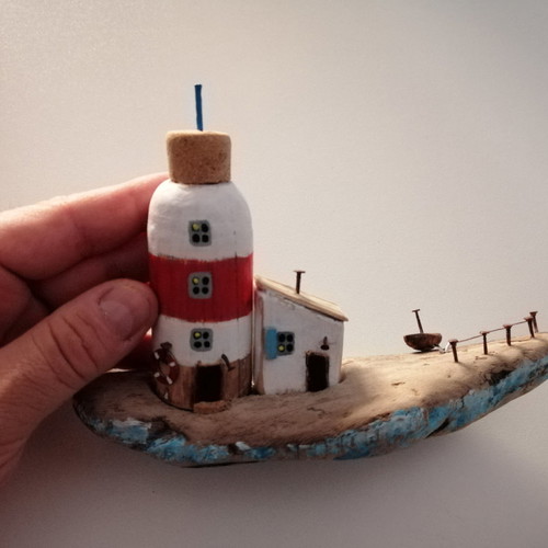 Shabby chic lighthouse decoration made of driftwood and acrylic new