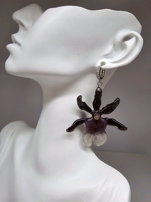 Обеци Кралска орхидея нови, ръчна изработка с истински цвят Камбрия