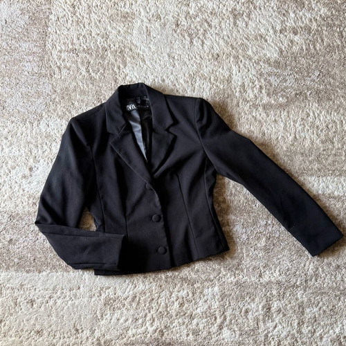 Zara jacket like new, size small, black