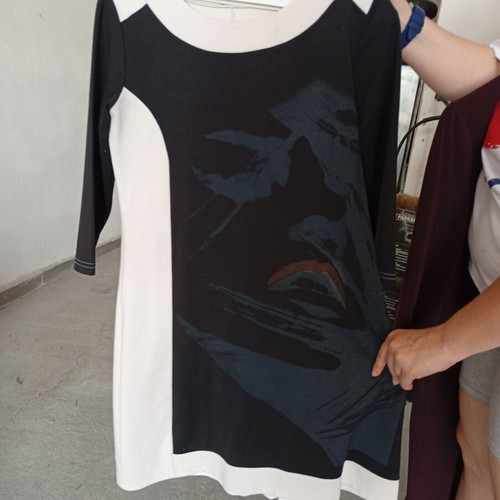 Office dress like new, black and white, straight fit