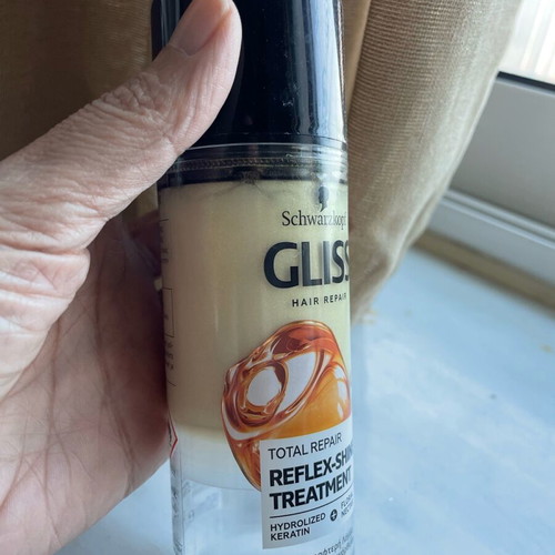 Hair serum used, iridescent