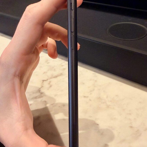 iPhone 8 128GB like new, black