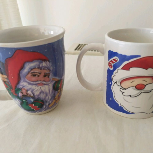 Christmas mugs used, set of 2 pieces