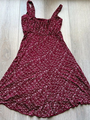 Women's dress like new, pink with floral pattern