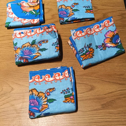 Table napkins like new, pack of 5 squares 35cm×40cm