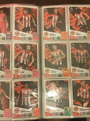 Panini Premier League 2025 καινούργιες base κάρτες Brentford 18 τεμ.
