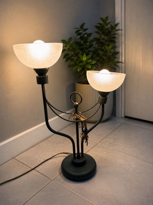Vintage floor lamp with double bulb like new