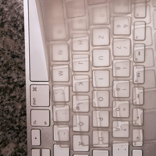 Apple Wireless Keyboard A1314 with English/German keys