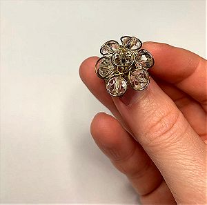 Χειροποίητο δαχτυλίδι με σχήμα λουλουδιού